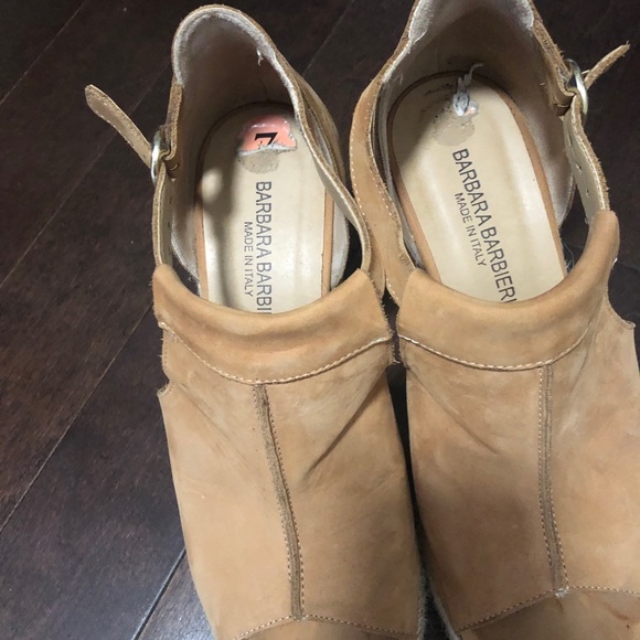 Tan wedge sandals - Picture 4 of 4